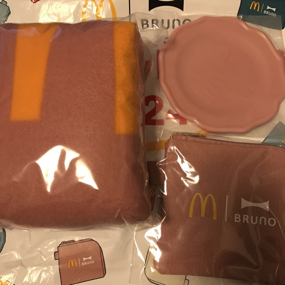 BRUNO(ブルーノ)のマクドナルド　2024 福袋 エンタメ/ホビーのコレクション(ノベルティグッズ)の商品写真