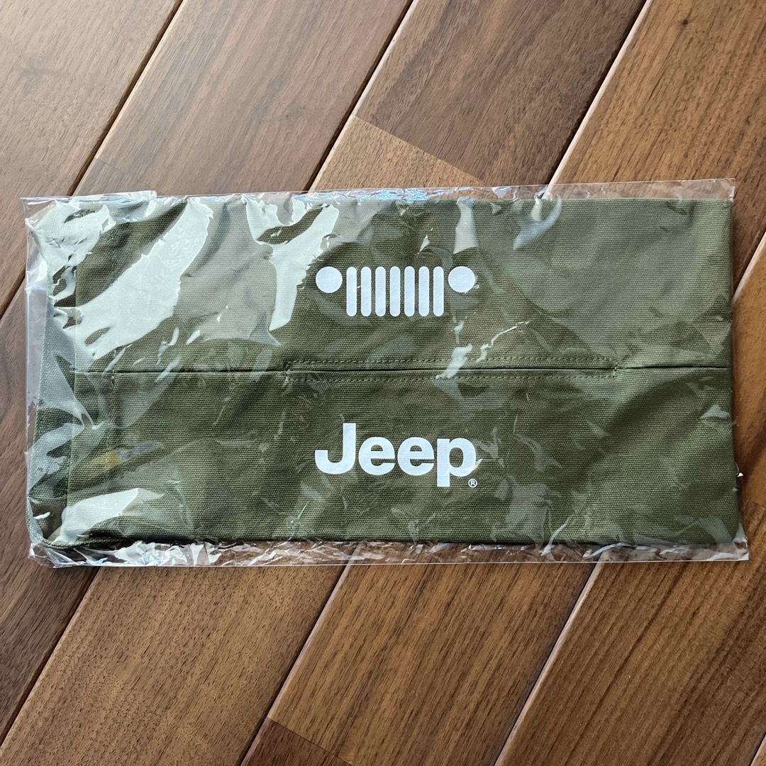 Jeep(ジープ)の【新品】jeep オリジナルティッシュカバー エンタメ/ホビーのコレクション(ノベルティグッズ)の商品写真