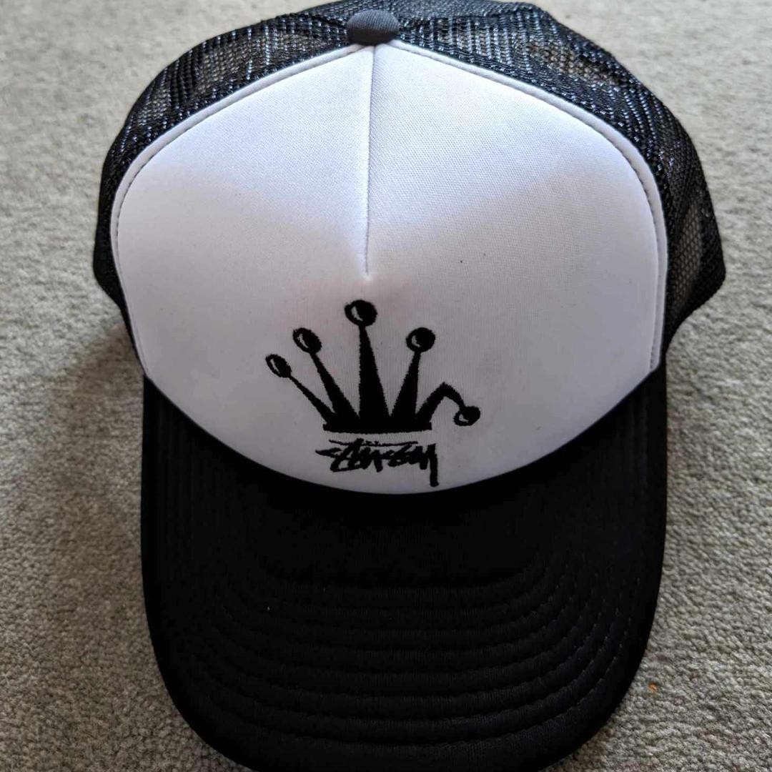 STUSSY(ステューシー)のステューシー Crown Stock Trucker Cap Stussy メンズの帽子(キャップ)の商品写真