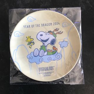 スヌーピー(SNOOPY)のスヌーピー　お年賀プレート　皿　2024(ノベルティグッズ)