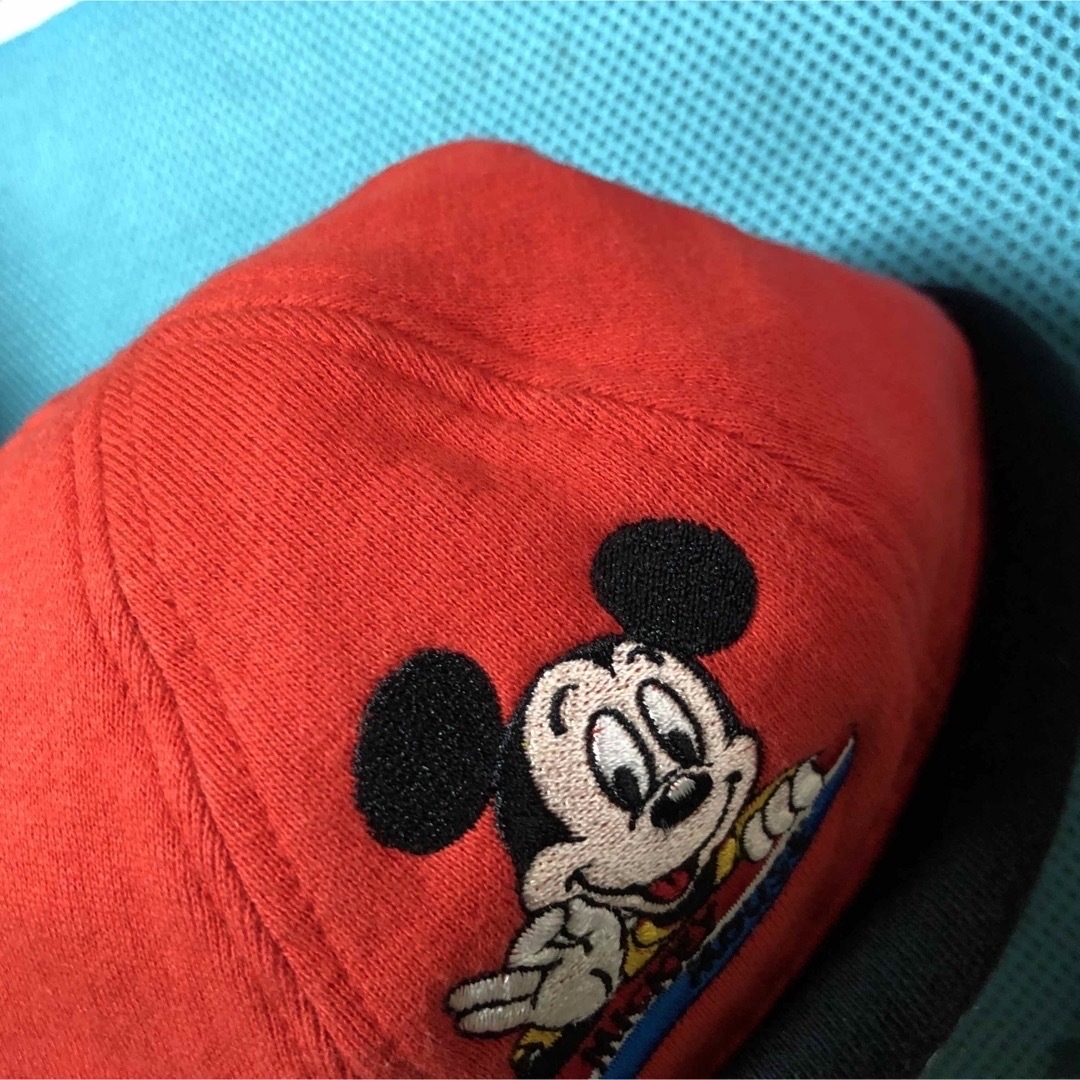 ミッキーマウス(ミッキーマウス)の刺繍付き！ディズニーのミッキーマウス帽子　キンズ用　コットン直径約16cm キッズ/ベビー/マタニティのこども用ファッション小物(帽子)の商品写真
