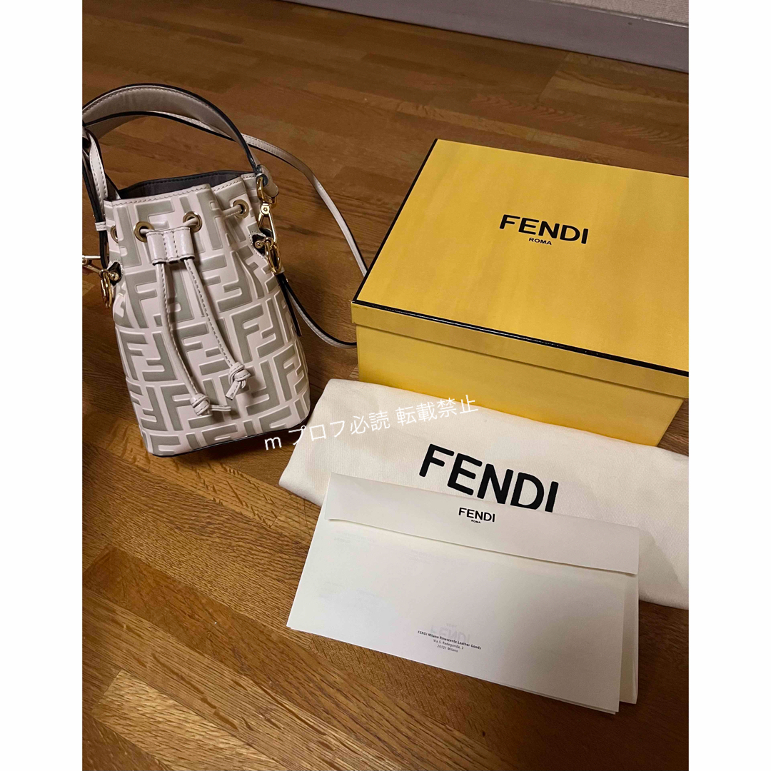 FENDI(フェンディ)の新品同様 正規品フェンディFENDI モントレゾールベージュレザーミニバッグ   レディースのバッグ(ハンドバッグ)の商品写真