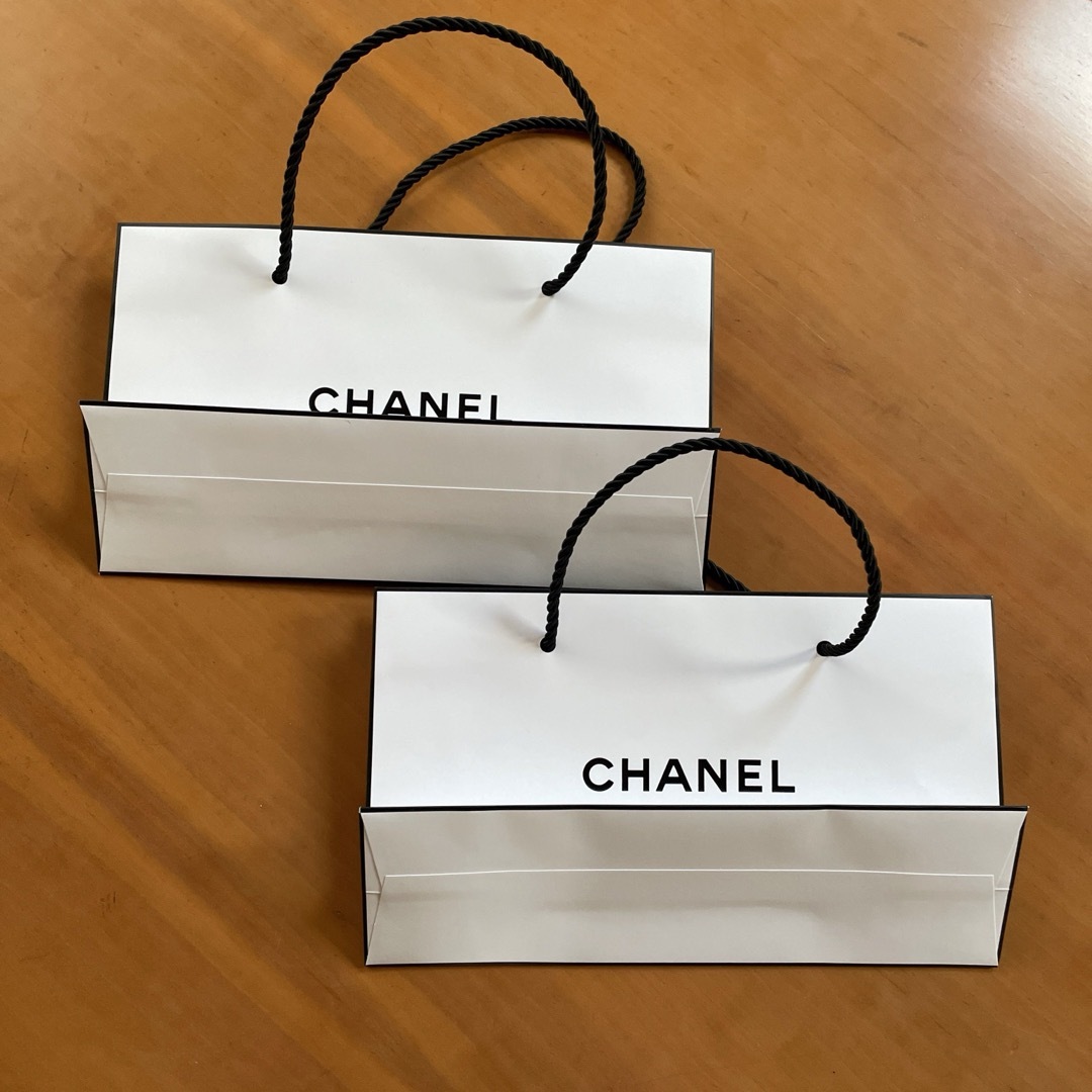 CHANEL(シャネル)のCHANEL シャネル　ショッパー　２枚 レディースのバッグ(ショップ袋)の商品写真