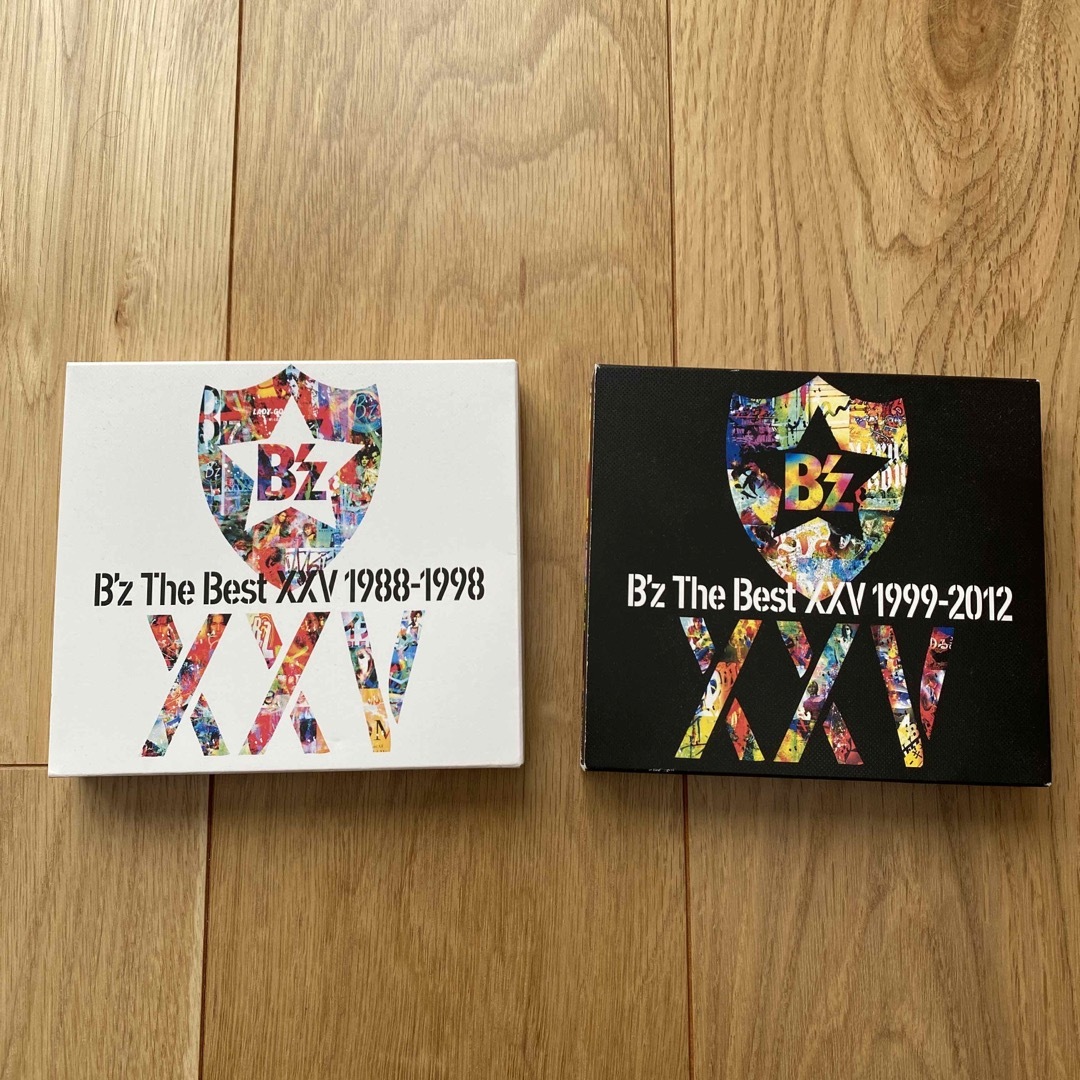 B'z(ビーズ)のB'z THE BEST XXV エンタメ/ホビーのCD(ポップス/ロック(邦楽))の商品写真