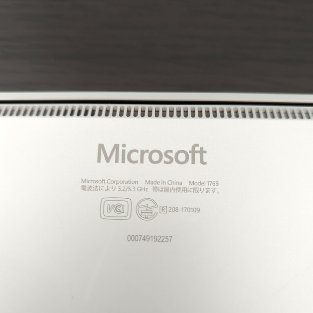 Microsoft(マイクロソフト)の【Microsoft】Surface Laptop 2 スマホ/家電/カメラのPC/タブレット(ノートPC)の商品写真