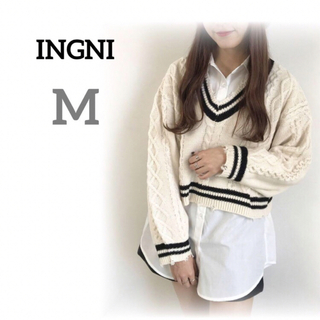 イング(INGNI)の新品未使用　INGNI イング　ニット　Ｖネック　ケーブル編み　ショート丈　M(ニット/セーター)