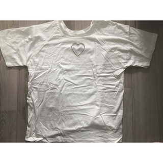 ウィゴー(WEGO)のハート型穴開き半袖Tシャツホワイト(Tシャツ(半袖/袖なし))