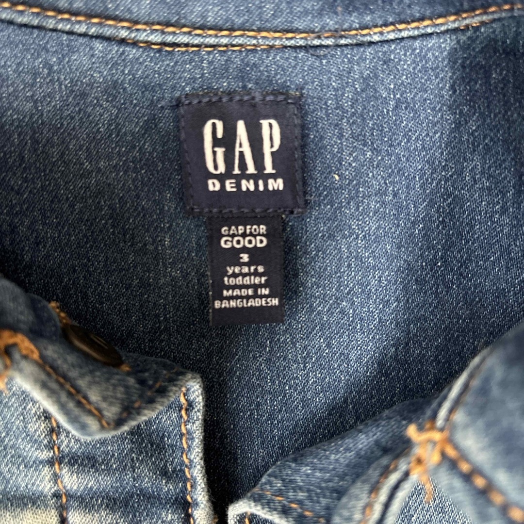 GAP Kids(ギャップキッズ)の⭐︎GAP デニムジャケット　キッズ⭐︎ キッズ/ベビー/マタニティのキッズ服女の子用(90cm~)(ジャケット/上着)の商品写真