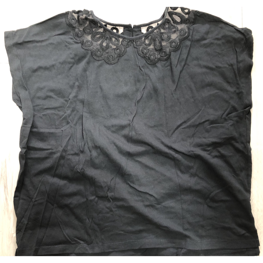 JEANASIS(ジーナシス)のデコルテ花柄オーガンジーノースリーブトップスブラック レディースのトップス(Tシャツ(半袖/袖なし))の商品写真