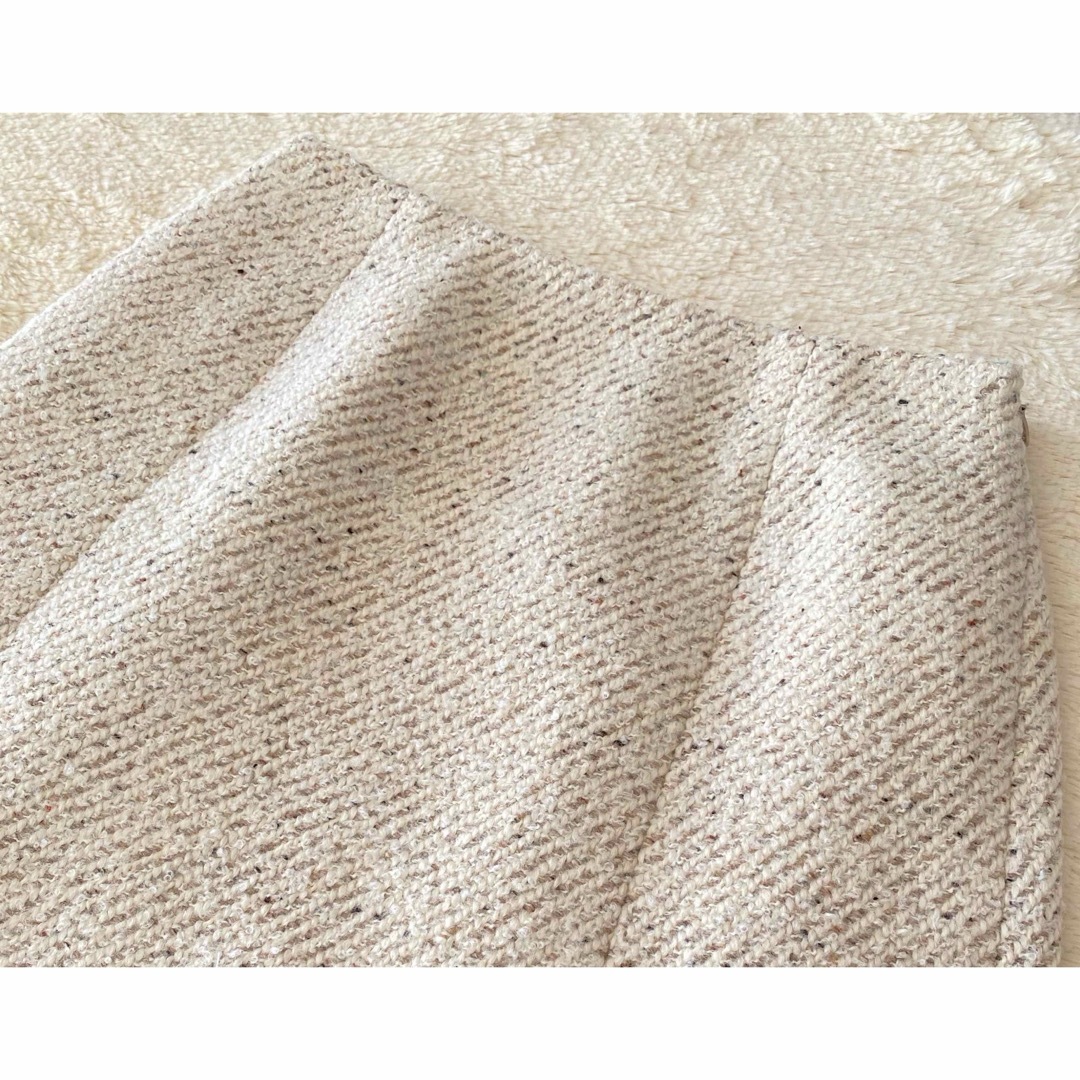 TOMORROWLAND(トゥモローランド)の最終sale⭐︎新品✦︎トゥモローランド❤︎ツイード スカート❤︎ベージュ系 レディースのスカート(ひざ丈スカート)の商品写真
