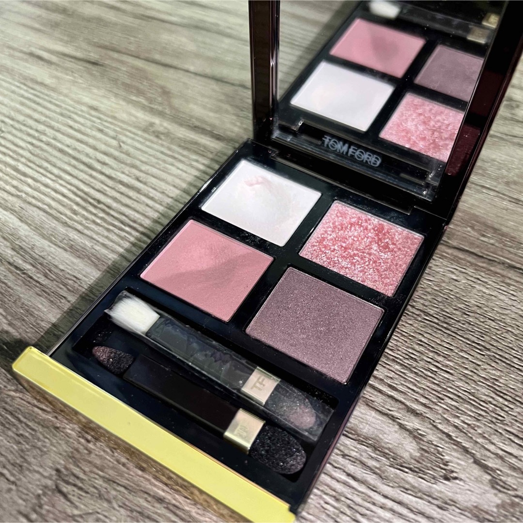 TOM FORD BEAUTY(トムフォードビューティ)の【yummy様専用】トムフォード  インソレントローズ コスメ/美容のベースメイク/化粧品(アイシャドウ)の商品写真