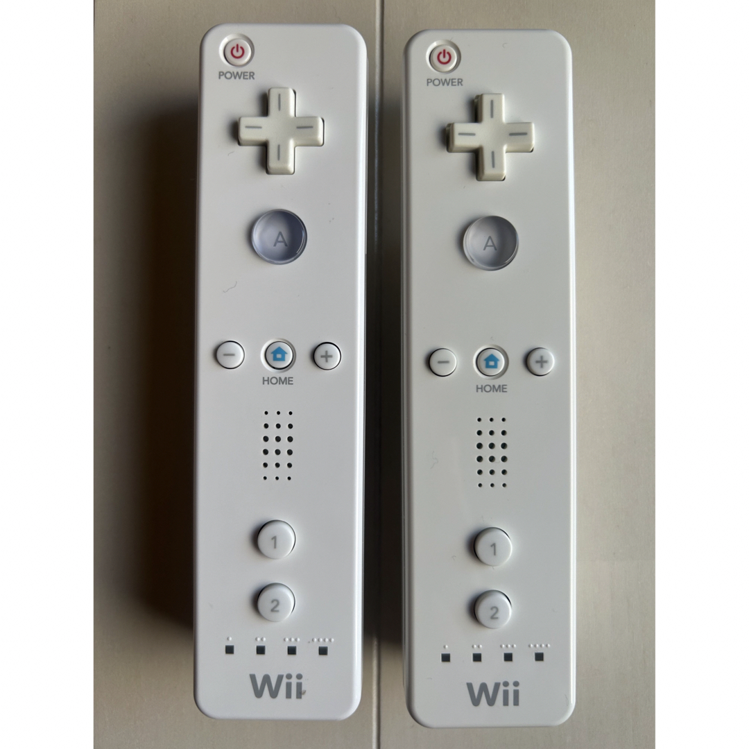 wii コントローラー リモコン ２個セット エンタメ/ホビーのゲームソフト/ゲーム機本体(その他)の商品写真