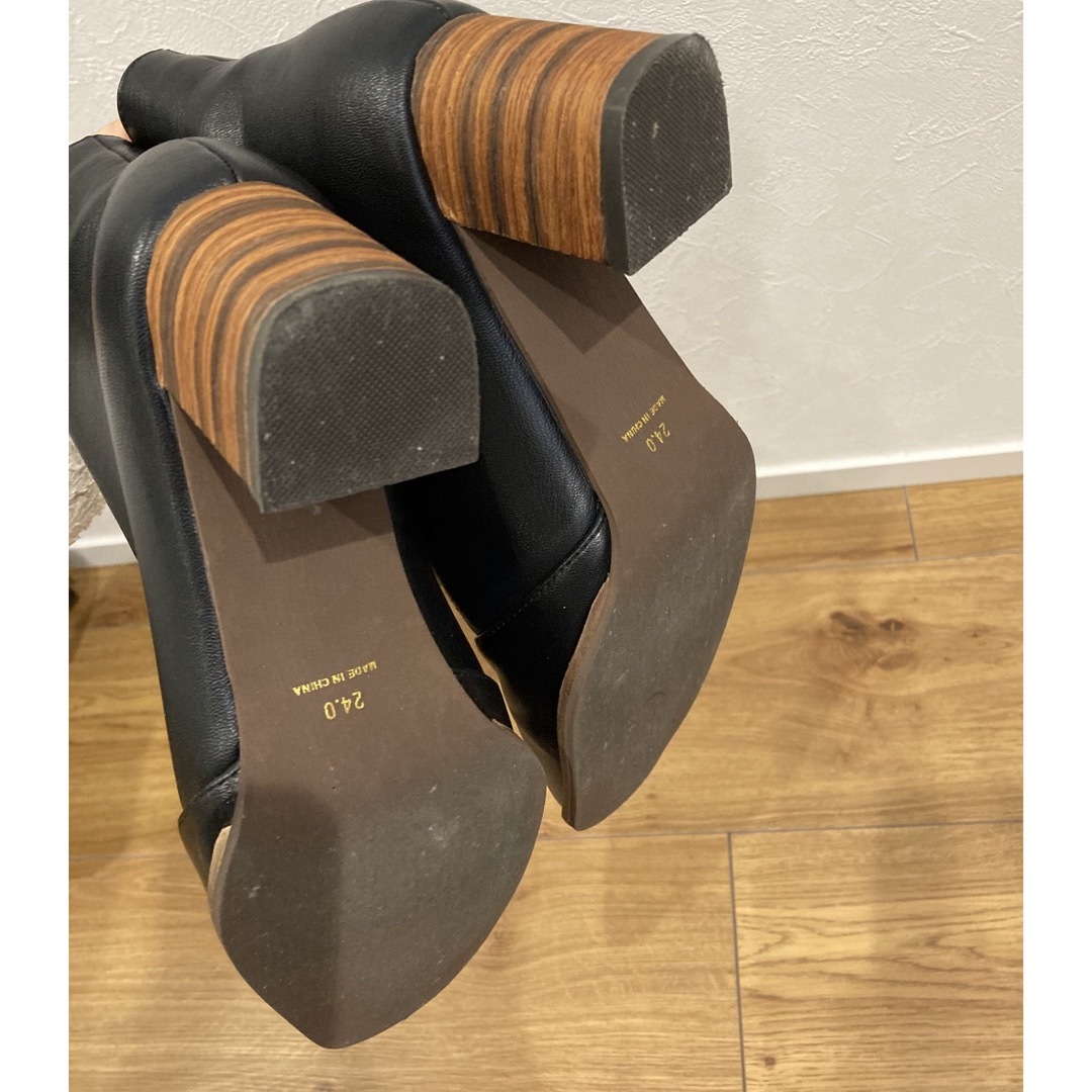 SESTO(セスト)のウッドヒール ゴムフィット アンクル ブーティ風 パンプス 24.0cm レディースの靴/シューズ(ブーティ)の商品写真