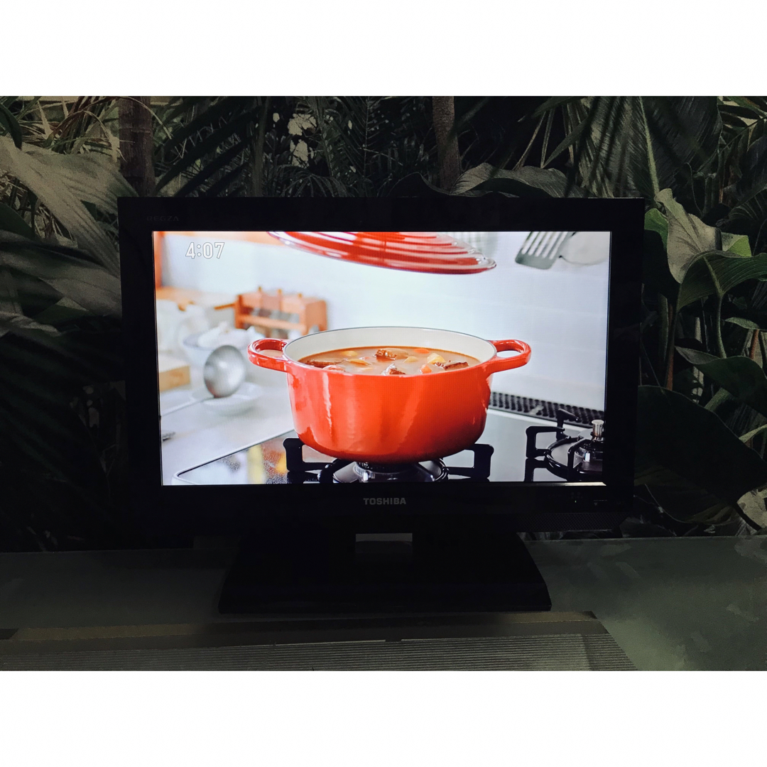 東芝(トウシバ)のREGZAテレビ１９型　２０１１年製　タイムセールざんす。 スマホ/家電/カメラのテレビ/映像機器(テレビ)の商品写真