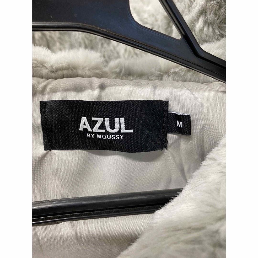 AZUL by moussy(アズールバイマウジー)の新品　【AZUL】ファーコート　フードジャケット　人気のグレー レディースのジャケット/アウター(毛皮/ファーコート)の商品写真