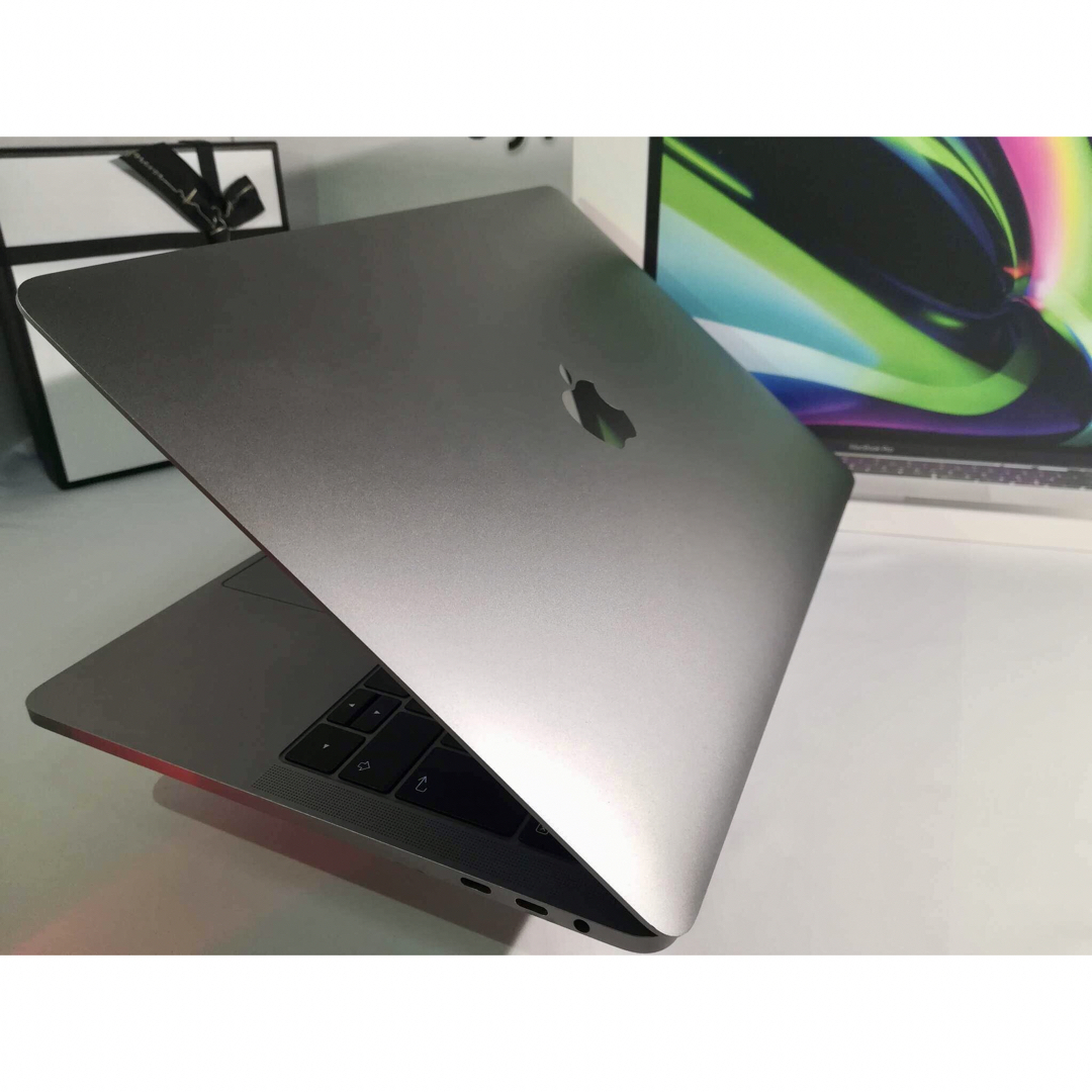 APPLE MacBook Pro 2017 13インチ 放充電102回美品 APPLE MacBook Pro 2017 13インチ 放充電102回美品