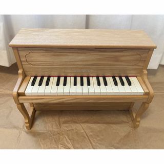 KAWAI カワイ　アップライトピアノ ナチュラル　32鍵盤(楽器のおもちゃ)