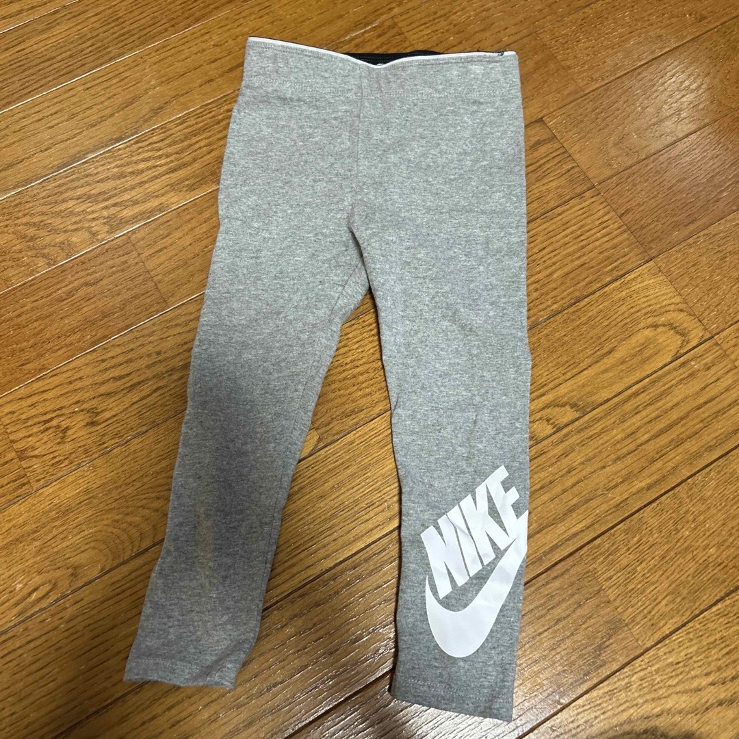 NIKE(ナイキ)のパンツ　ナイキ キッズ/ベビー/マタニティのキッズ服女の子用(90cm~)(パンツ/スパッツ)の商品写真