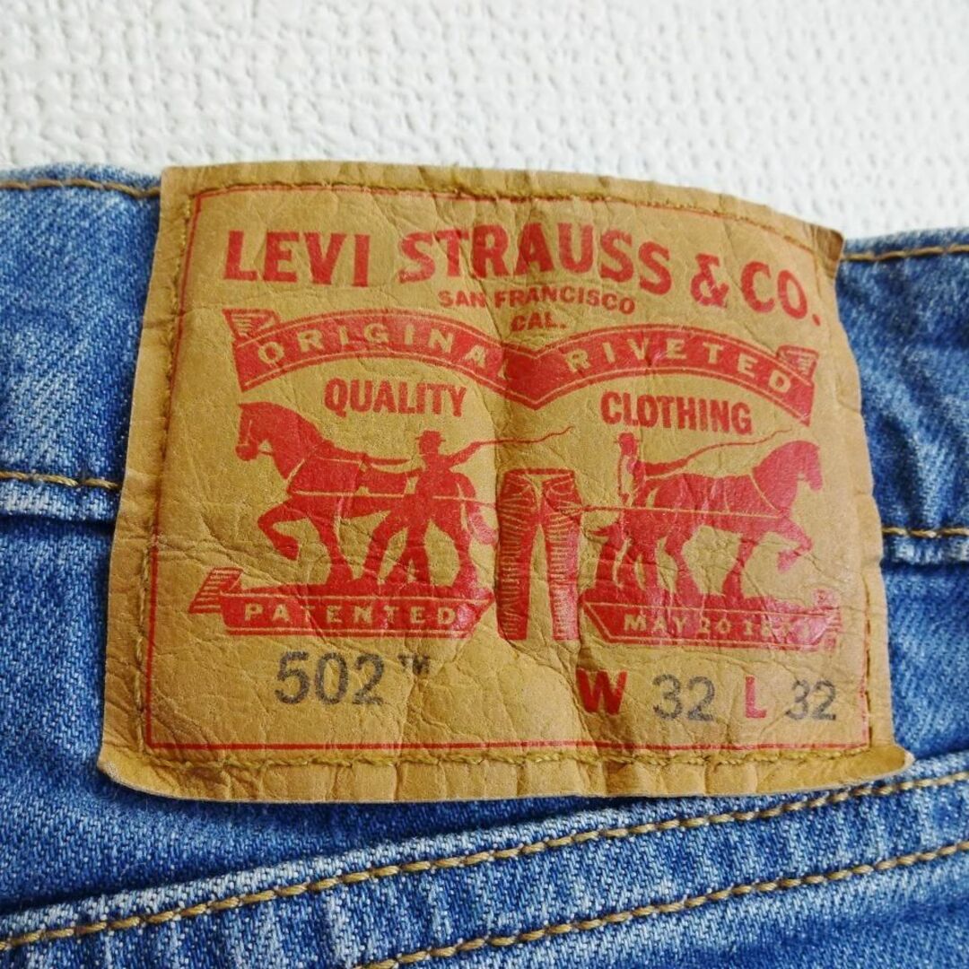 Levi's(リーバイス)のリーバイス　502　W84cm　レギュラーテーパーデニム　強ストレッチ　明青 メンズのパンツ(デニム/ジーンズ)の商品写真