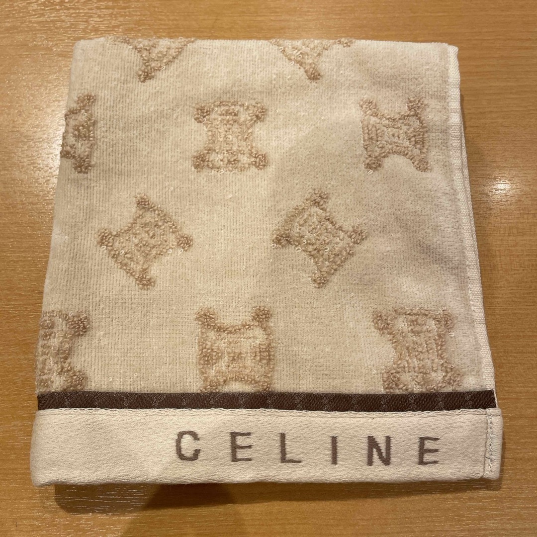 celine(セリーヌ)のセリーヌウォッシュタオルマカダム柄ベージュ インテリア/住まい/日用品の日用品/生活雑貨/旅行(タオル/バス用品)の商品写真