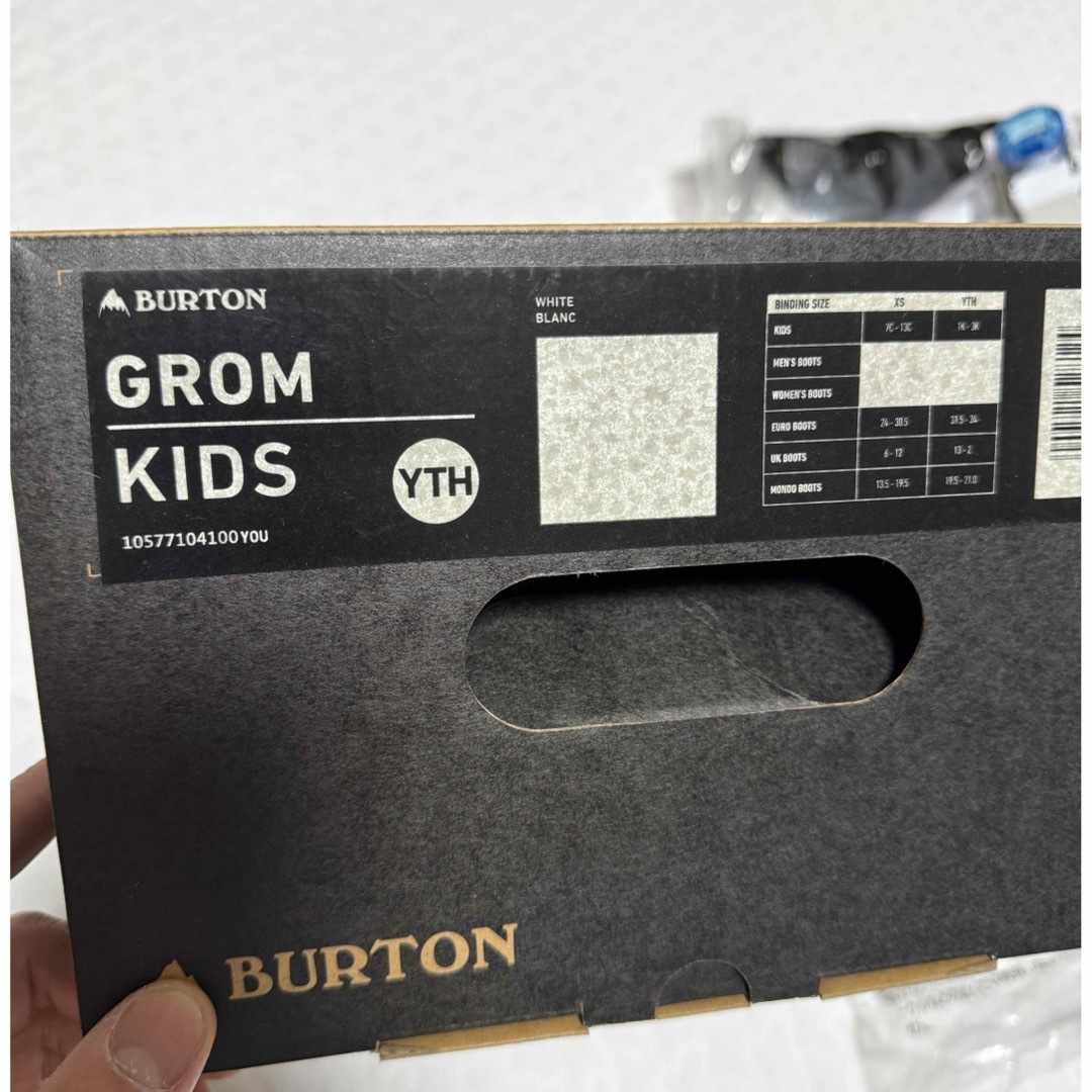 BURTON(バートン)のBurton kids ボード・バインディングセット スポーツ/アウトドアのスノーボード(ボード)の商品写真