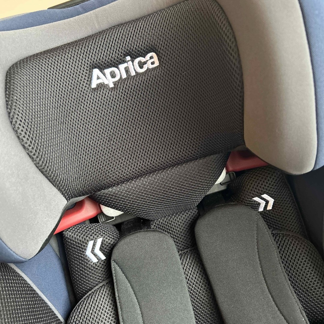 Aprica(アップリカ)のエリー様専用(二台分) キッズ/ベビー/マタニティの外出/移動用品(自動車用チャイルドシート本体)の商品写真