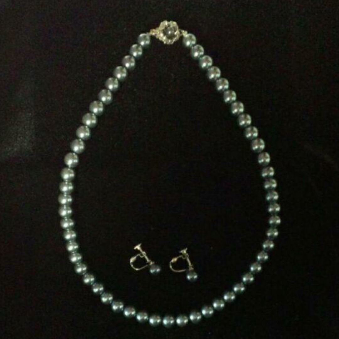 日本製　アコヤ株　天然貝核本 貝パール　ネックレス　イヤリング　黒真珠　葬儀 レディースのアクセサリー(ネックレス)の商品写真