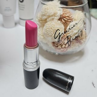 マック(MAC)のm.a.c口紅ピンクヌーボーPINKNOUVEAU(口紅)