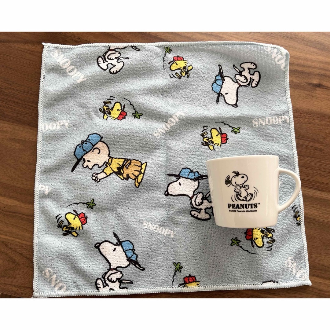 SNOOPY(スヌーピー)の新品・未使用 ✳︎スヌーピー✳︎ マグカップ　コップ　タオルハンカチ キッズ/ベビー/マタニティの授乳/お食事用品(マグカップ)の商品写真