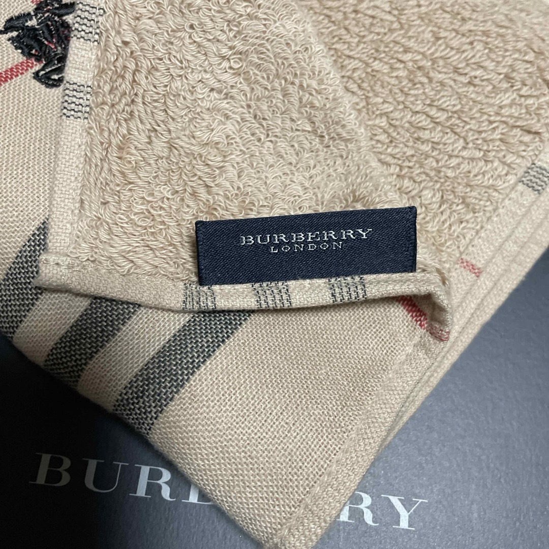 BURBERRY(バーバリー)の★バーバリー★ウォッシュタオル/ハンドタオル インテリア/住まい/日用品の日用品/生活雑貨/旅行(タオル/バス用品)の商品写真