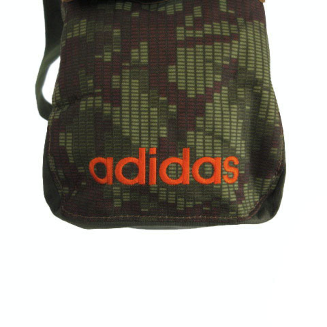 adidas(アディダス)のadidas メッセンジャーバッグ ロゴ 3本ライン デジカモ カーキ 緑 茶 メンズのバッグ(ショルダーバッグ)の商品写真