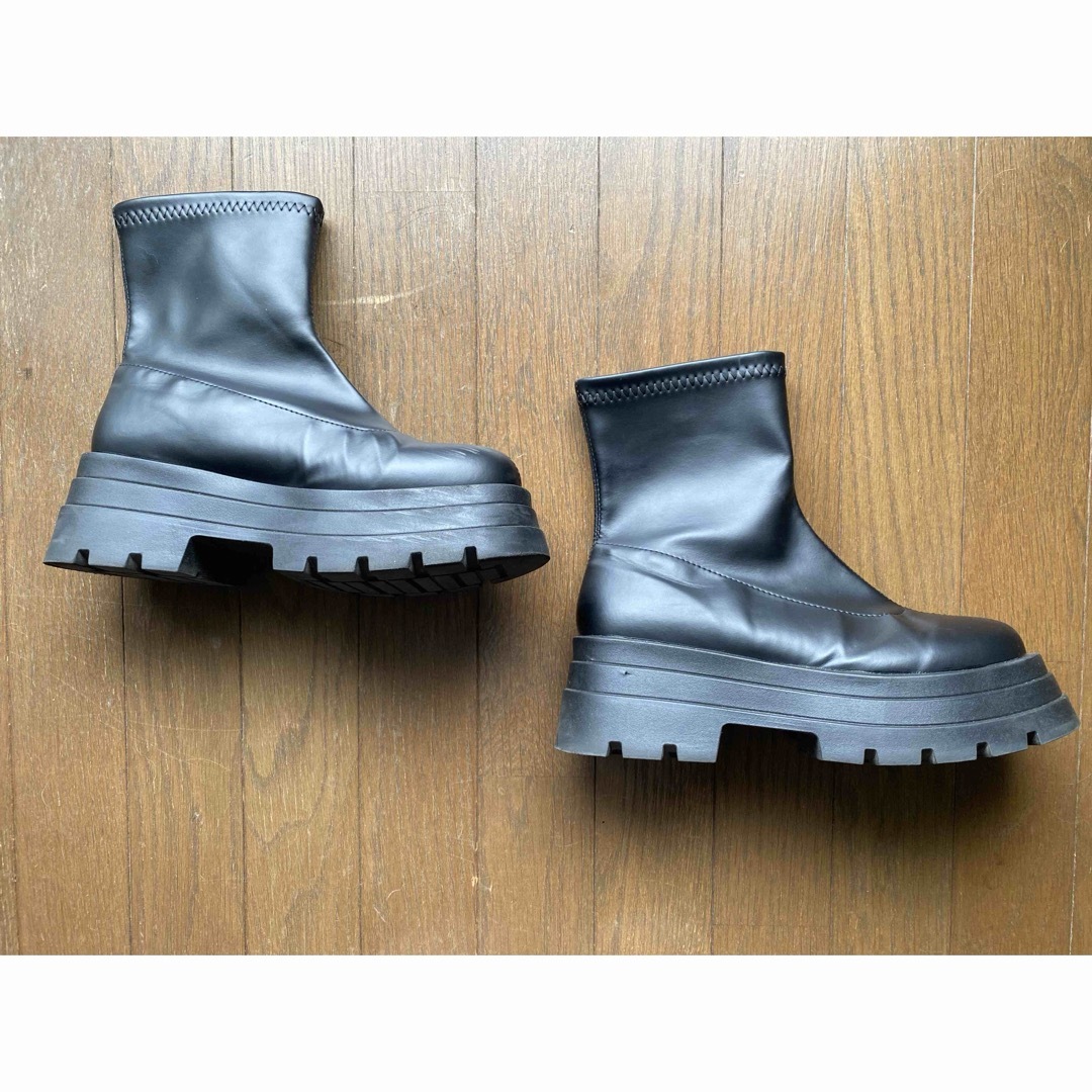 SHEIN(シーイン)の【ぴぴ様専用】トリプルソール厚底ブーツ レディースの靴/シューズ(ブーツ)の商品写真