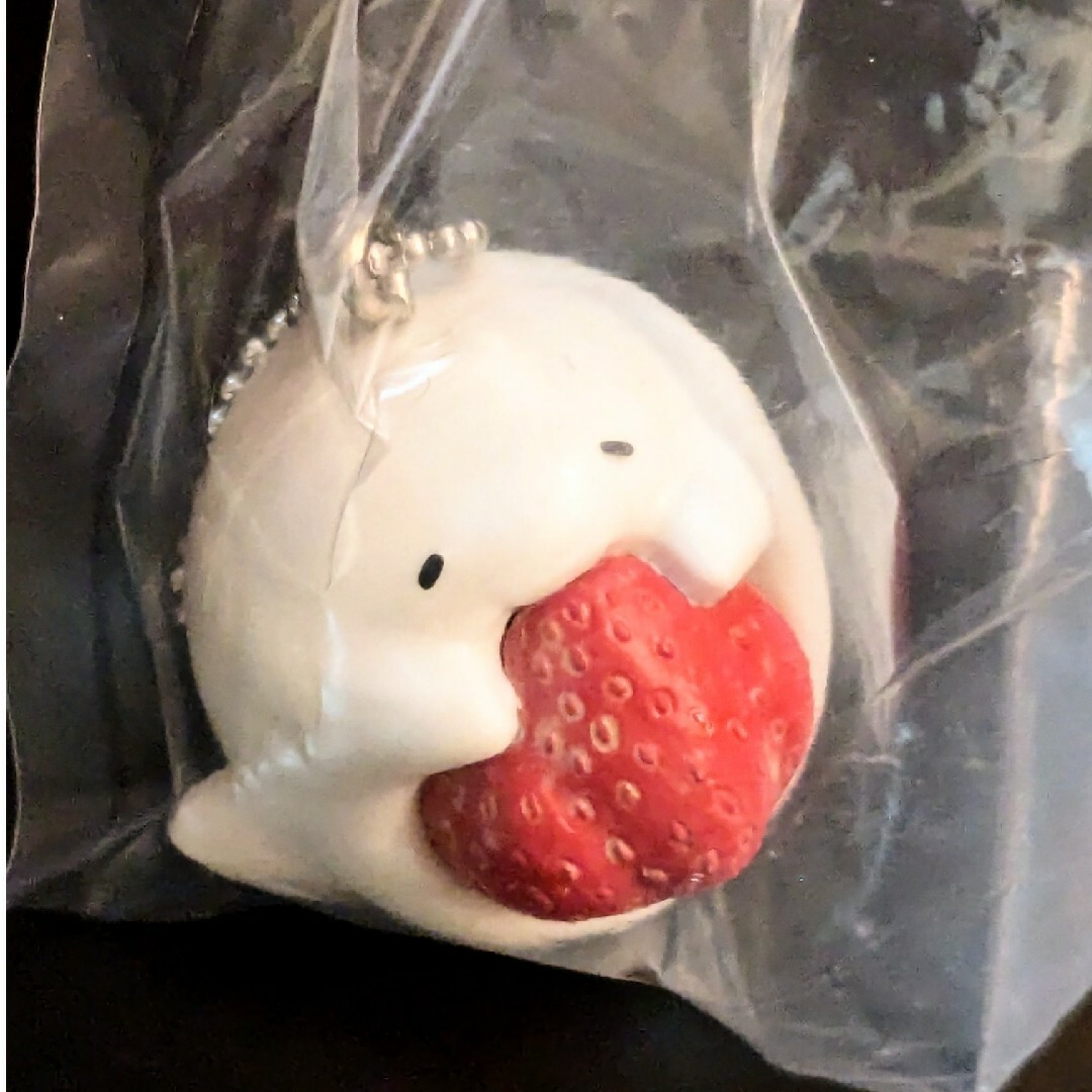 T-ARTS(タカラトミーアーツ)のもちばけ　いちご エンタメ/ホビーのおもちゃ/ぬいぐるみ(その他)の商品写真