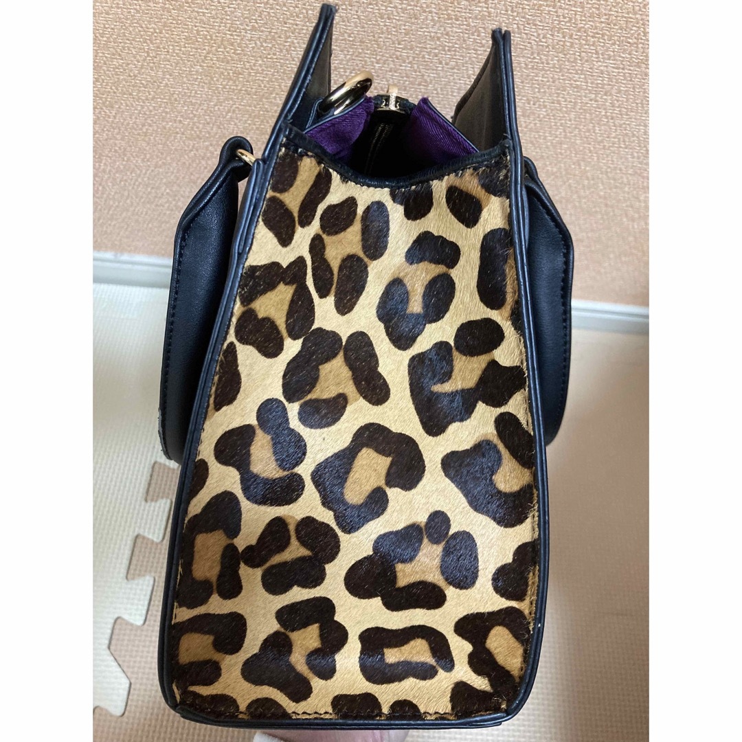 DIANA(ダイアナ)のダイアナ ハンドバッグ ショルダーバッグ ブラック 黒 紫 レオパード レディースのバッグ(ハンドバッグ)の商品写真