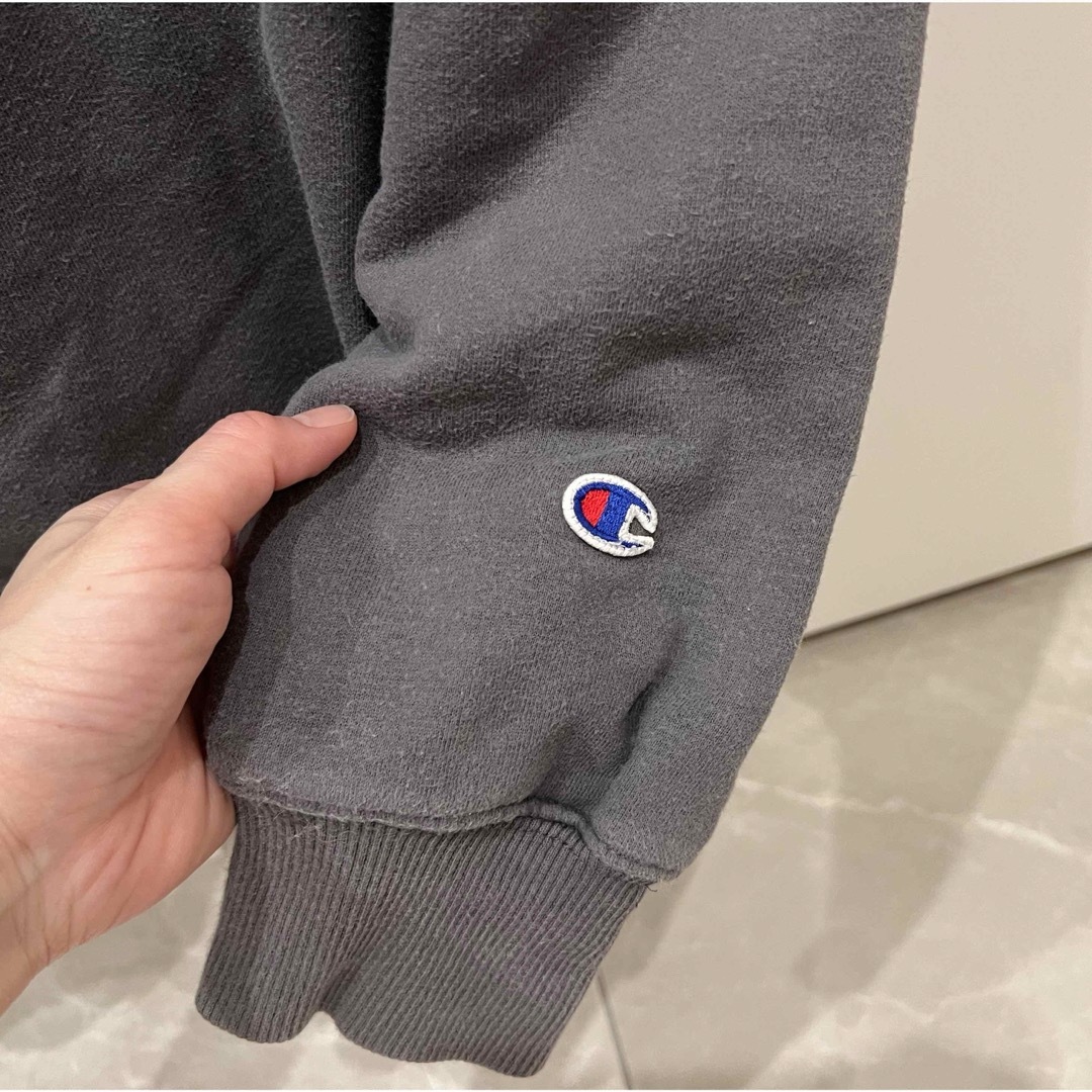 Champion(チャンピオン)のチャンピオン　スウェット　グレー レディースのトップス(トレーナー/スウェット)の商品写真