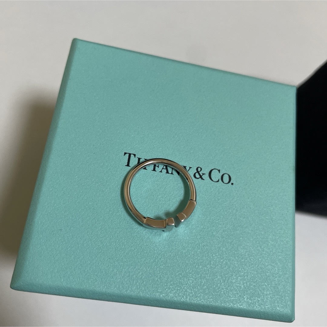 Tiffany & Co.(ティファニー)のティファニーᎢワイヤーリング　ティーワイヤー　8号　Ꮶ18ホワイトゴールド レディースのアクセサリー(リング(指輪))の商品写真