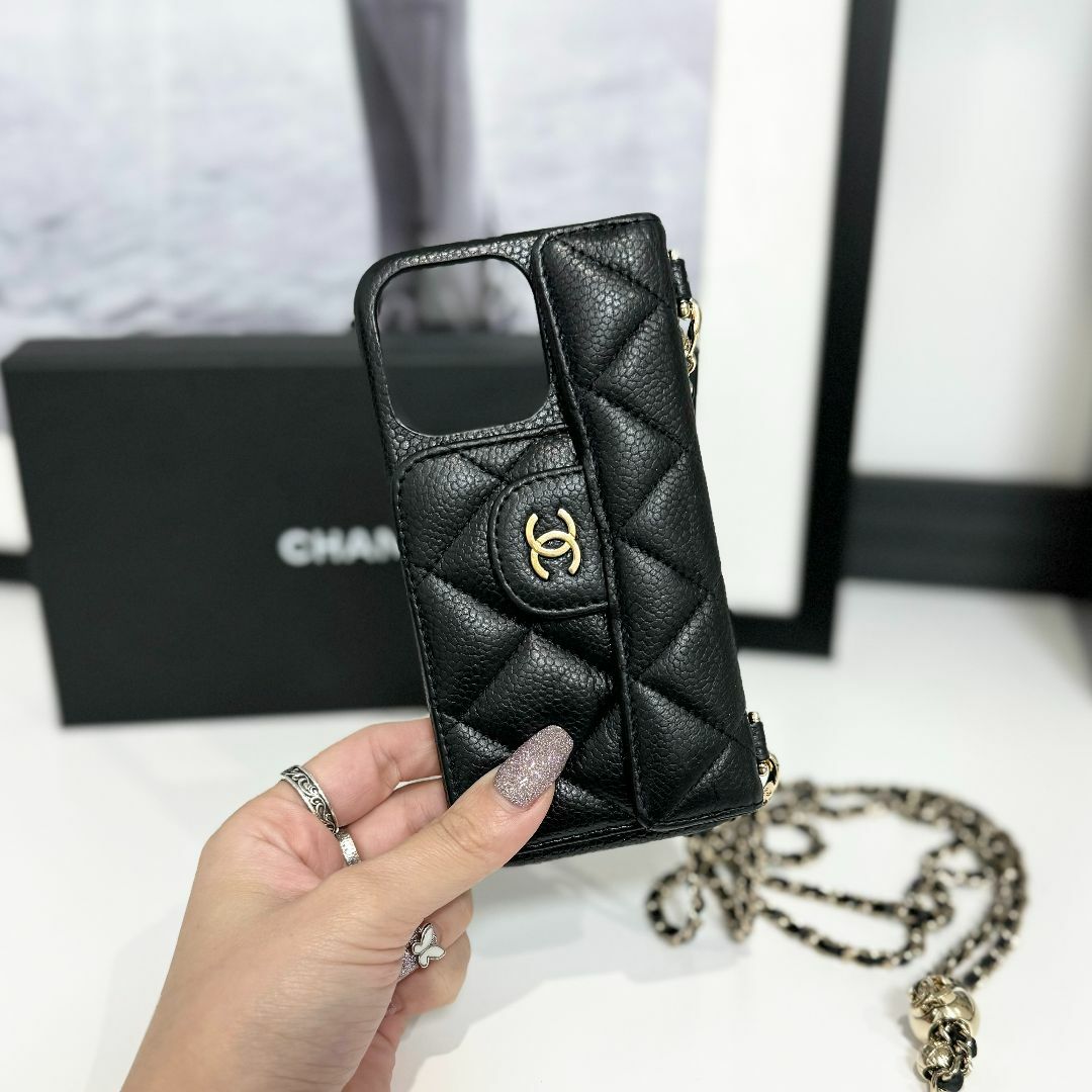 CHANEL iPhoneケース - 携帯アクセサリー CHANEL iPhoneケース - 携帯アクセサリー
