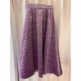 アメリヴィンテージ(Ameri VINTAGE)の【新品】Ameri VELOUR QUILTING FLARE SKIRT(ロングスカート)