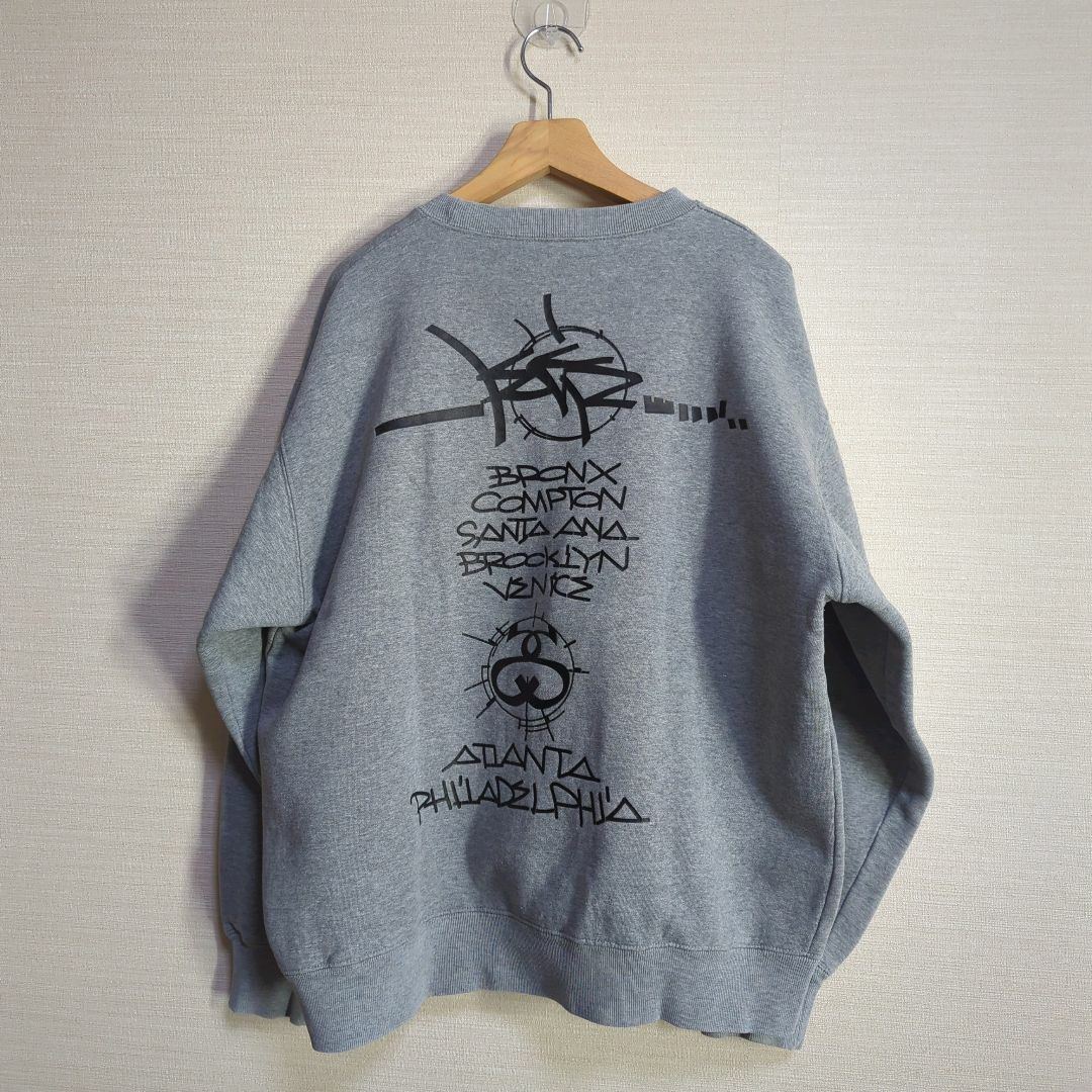 STUSSY(ステューシー)のold stussy　ステューシー　L／美品 90s スウェット シャネルロゴ メンズのトップス(スウェット)の商品写真