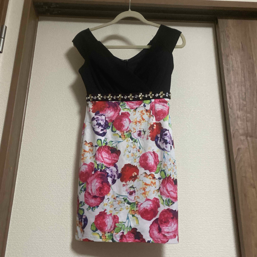 dazzy store(デイジーストア)のデイジー　ミニドレス　花柄　セット レディースのフォーマル/ドレス(ミニドレス)の商品写真