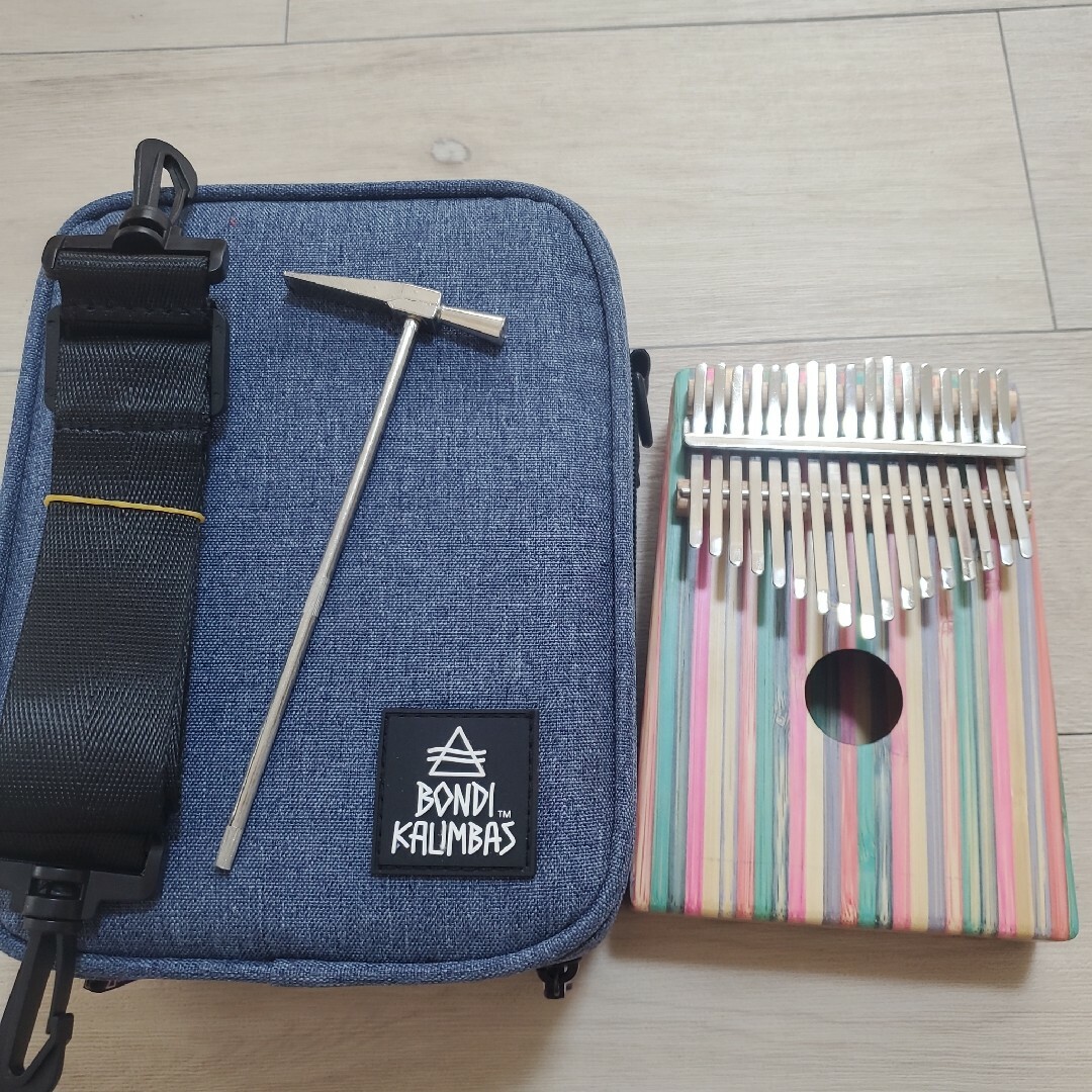 新品　ピンクバンブーカリンバ　ハードケース付き 楽器の打楽器(その他)の商品写真