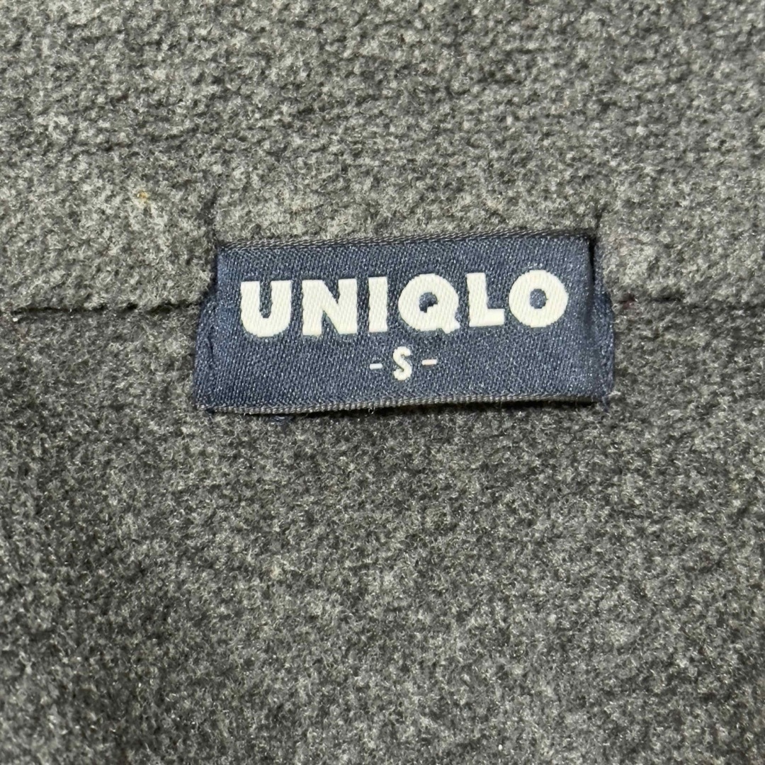 UNIQLO(ユニクロ)の【匿名配送】UNIQLO (ユニクロ) フリース パーカー Sサイズ グレー メンズのジャケット/アウター(ブルゾン)の商品写真