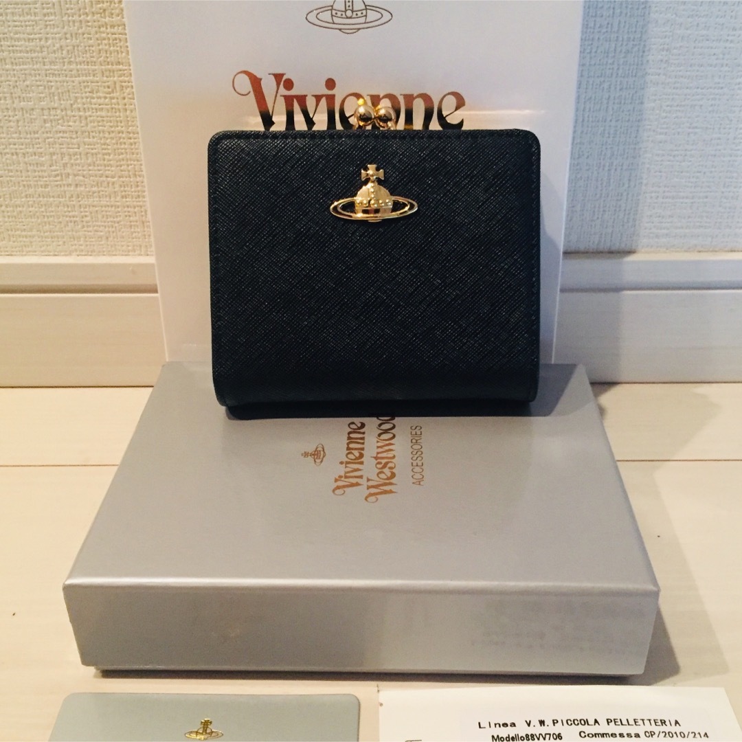 Vivienne Westwood(ヴィヴィアンウエストウッド)のヴィヴィアンウエストウッド 財布 2つ折り レディースのファッション小物(財布)の商品写真