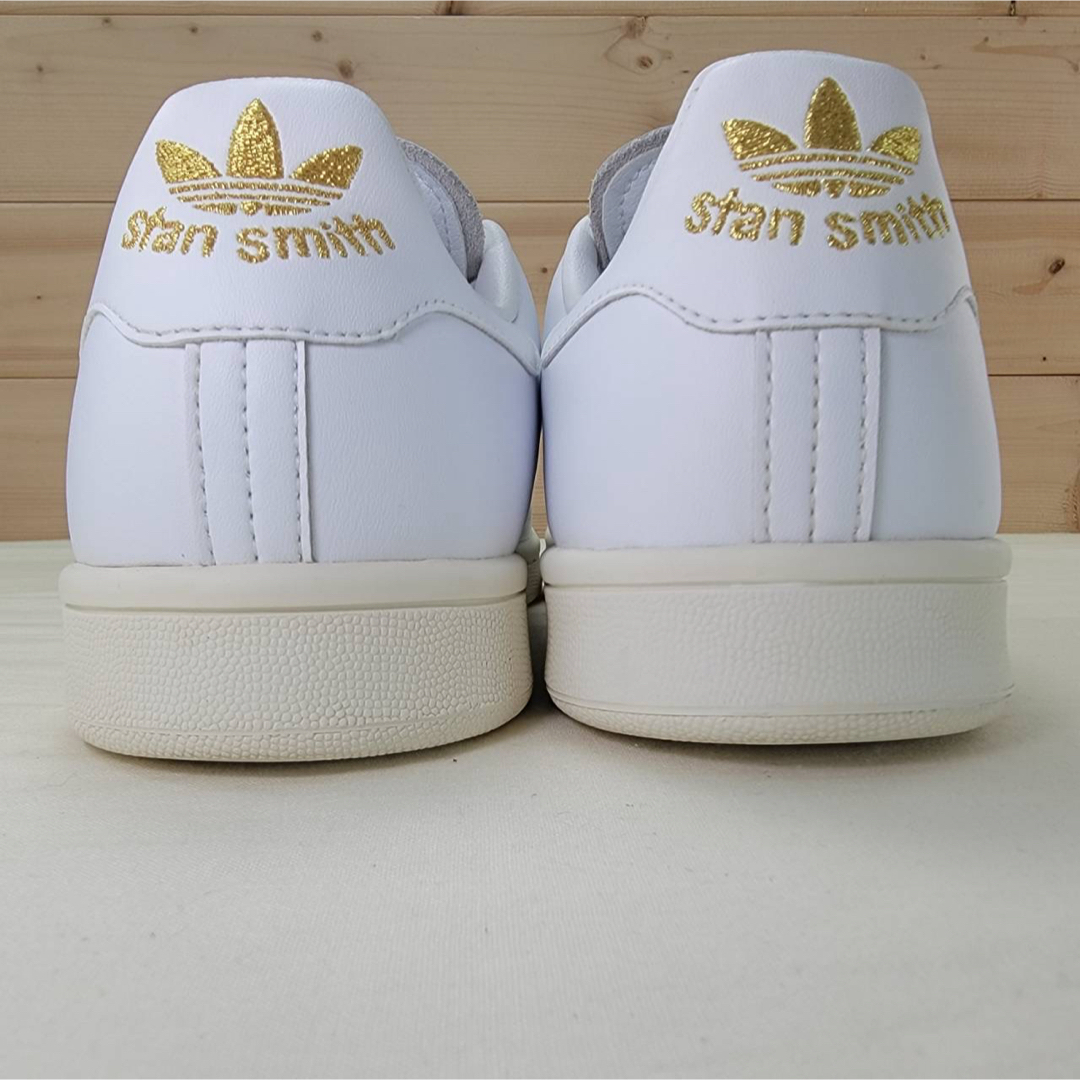 STANSMITH（adidas）(スタンスミス)のアディダス スタンスミス ホワイト/ゴールド刺繍 24.5㎝ レディースの靴/シューズ(スニーカー)の商品写真
