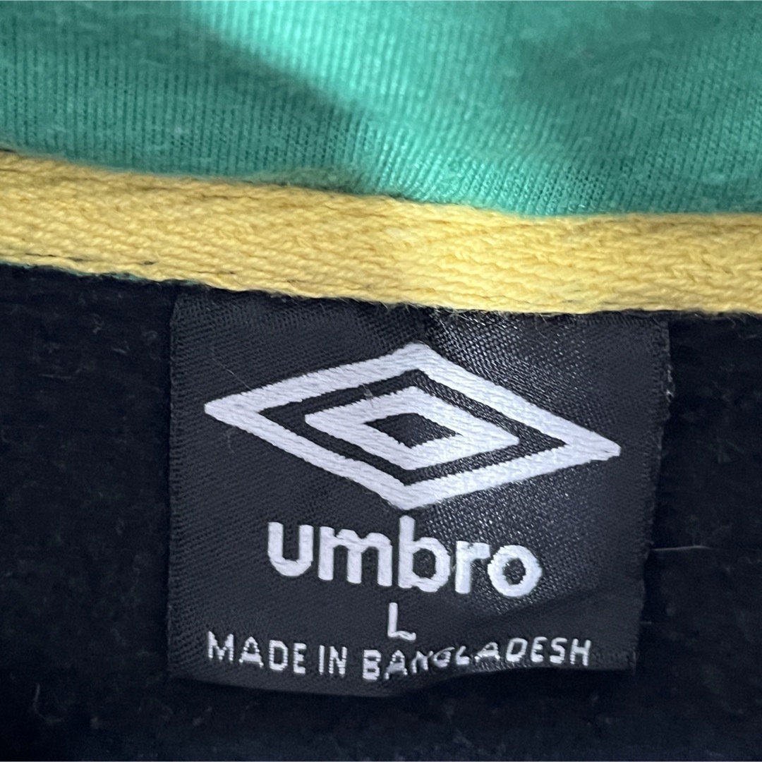 UMBRO(アンブロ)の【アンブロ】パーカー　ブラジル代表　エンブレムデカロゴ　黒ワンポイント11 メンズのトップス(パーカー)の商品写真