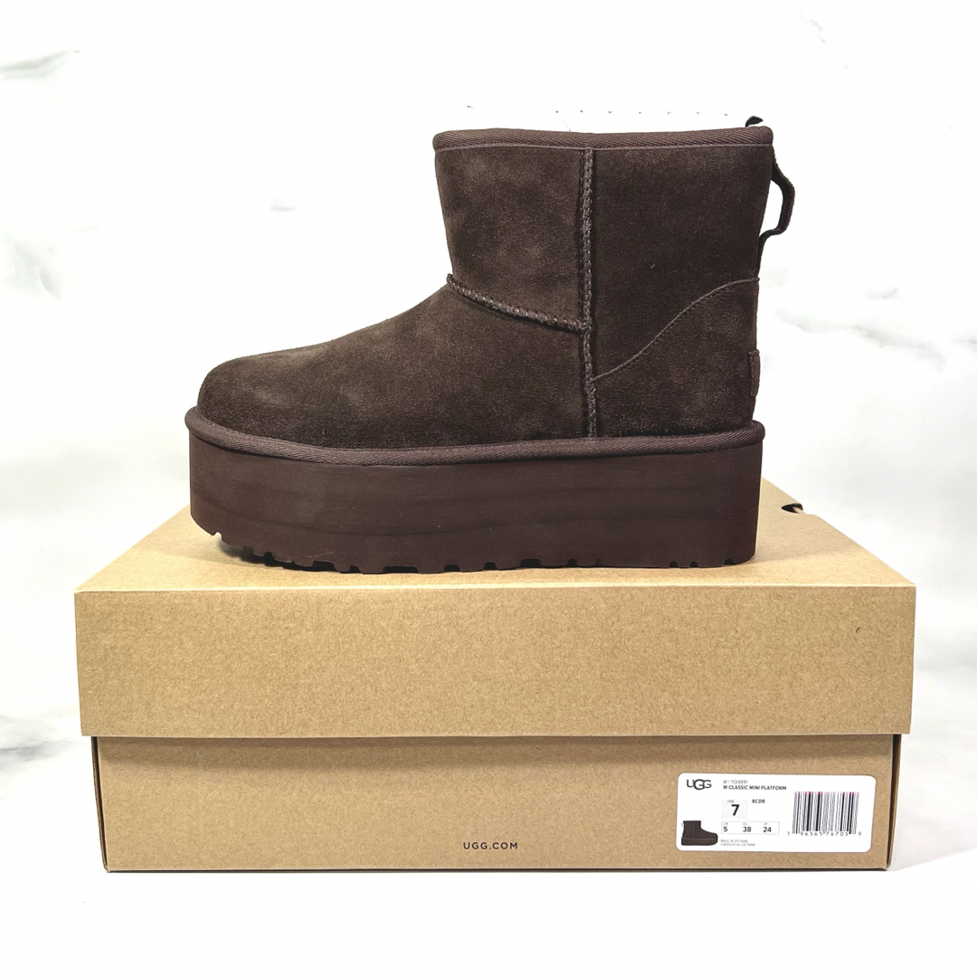 【新品未使用】UGG クラシック ミニ プラットフォーム ブーツ チョコ24.0