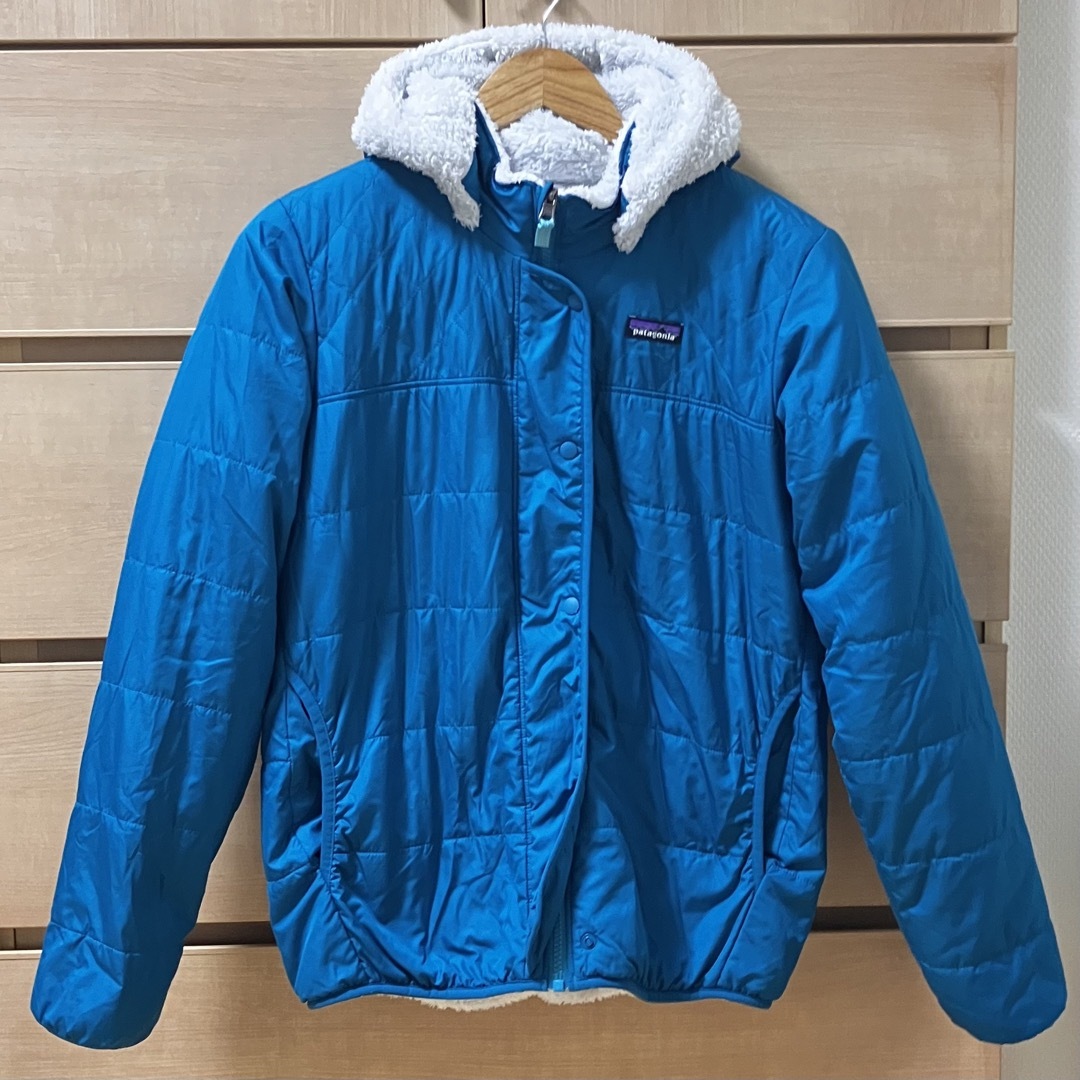 patagonia(パタゴニア)の【冬物セット割】パタゴニア Patagonia リバーシブルボアコート　160 キッズ/ベビー/マタニティのキッズ服男の子用(90cm~)(ジャケット/上着)の商品写真