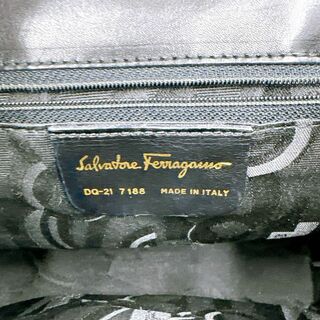 Salvatore Ferragamo - フェラガモ DQ21 7188 ハンドバッグ 黒 本革 