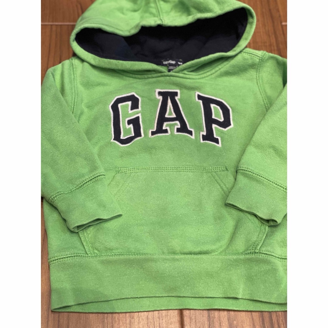 babyGAP(ベビーギャップ)のbaby GAP パーカー　80 キッズ/ベビー/マタニティのベビー服(~85cm)(トレーナー)の商品写真