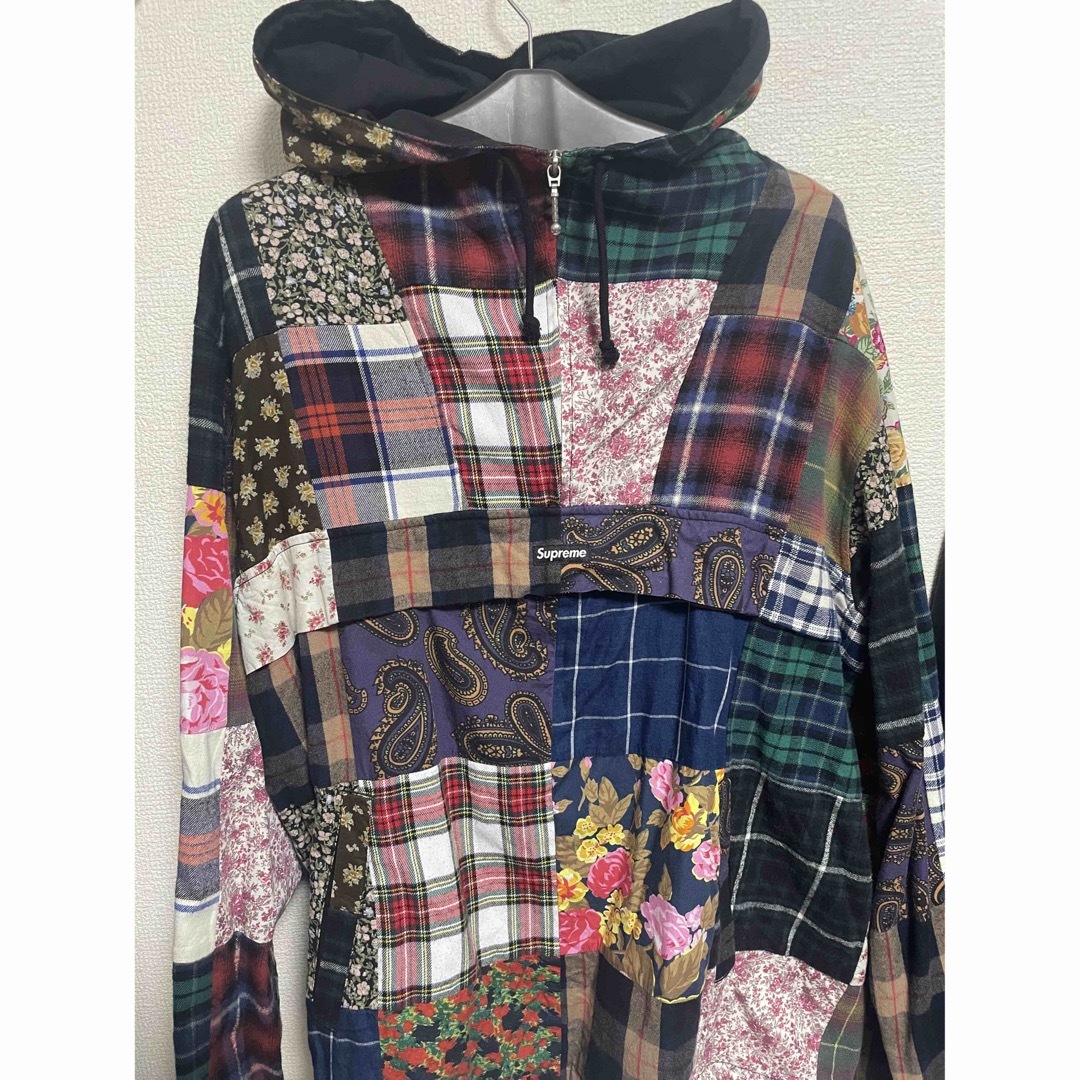 Supreme(シュプリーム)のSupreme PatchWork Anorak 16AW 花柄 アノラック  メンズのジャケット/アウター(マウンテンパーカー)の商品写真